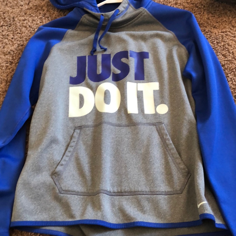 Nike sweatshirt